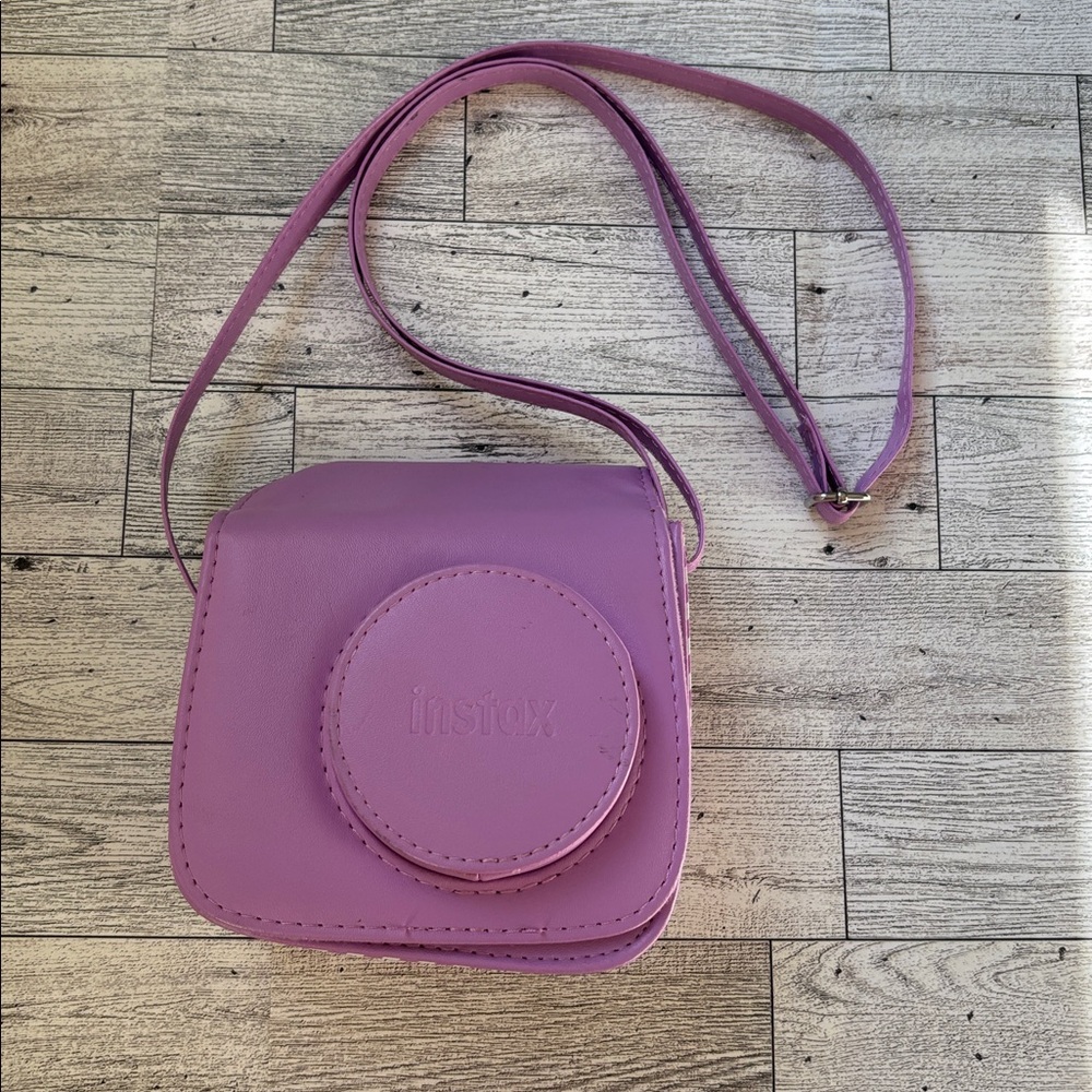 Fujifilm Instax 7+ Chevron Groovy‎ Camera Case with Shoulder Strap (Lavender)